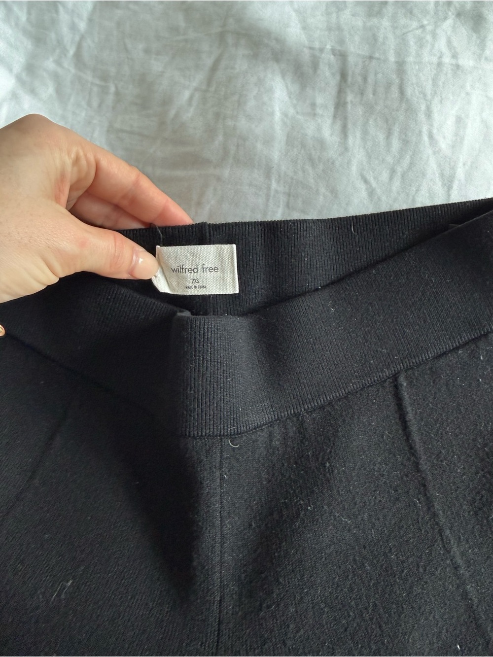 Wilfred free Aritzia black knit pants - Picture 6 of 6